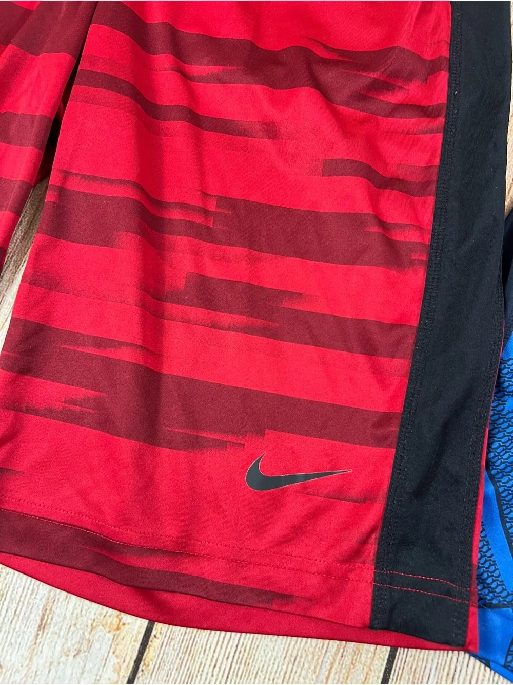 Nike Boys Youth Basketball Long Athletic Red & Blue Shorts Lot Of 2 Size XL